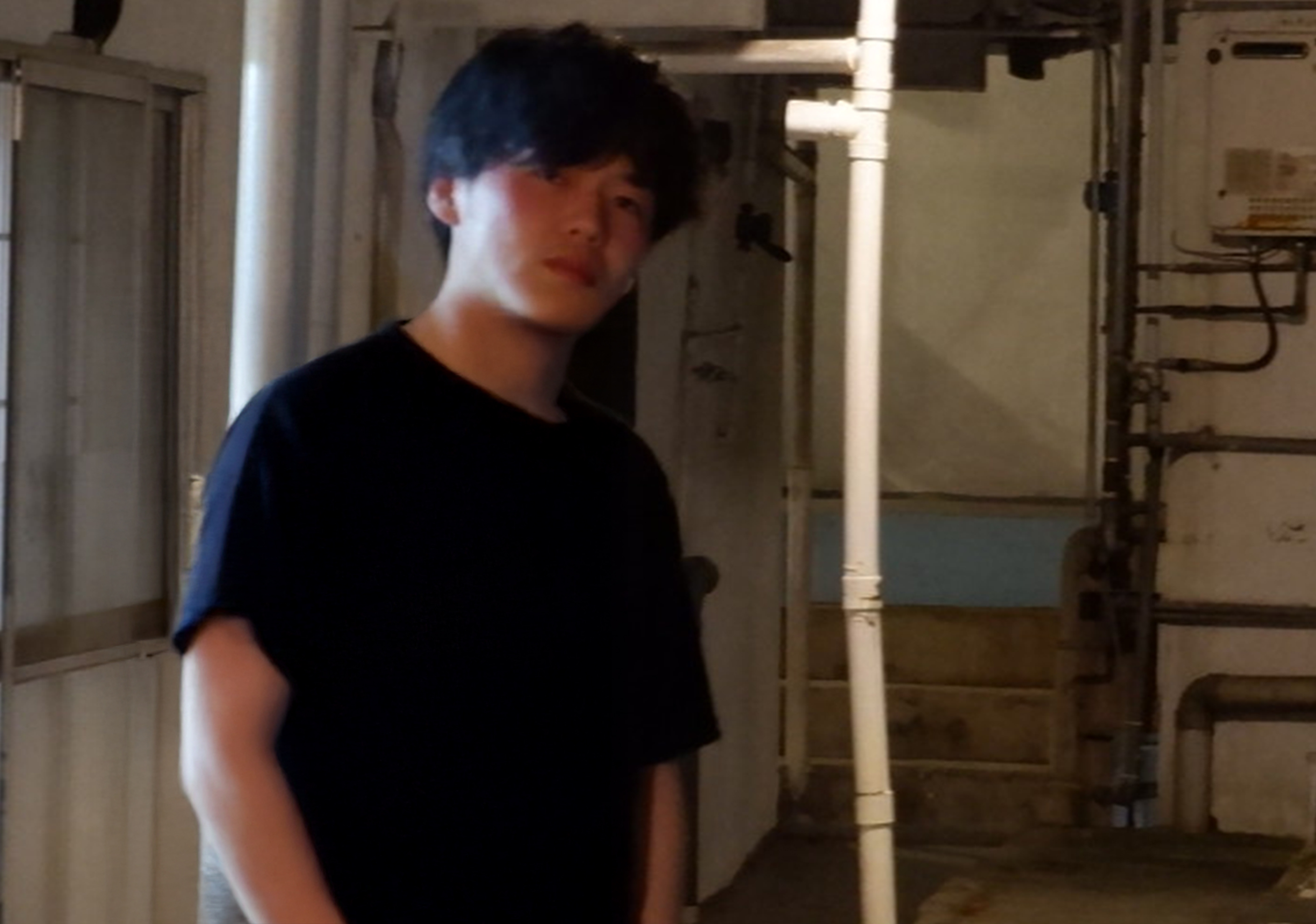 初めまして、氷上明久です。